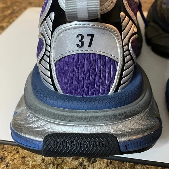 Balenciaga Sneakers - Picture 9 of 12